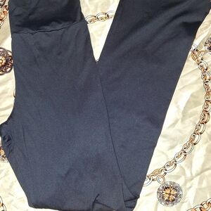 Sleek Black Women's Leggings